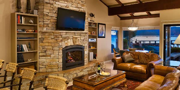 Aston Lakeland Village Beach and Mountain Resort