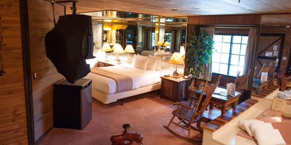 Postmarc Hotel & Spa Suites Postmarc Hotel & Spa Suites
