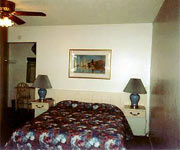 Deluxe Room With Queen Bed