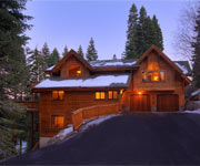 Luxury Treehouse in Tahoe Donner with Hot Tub and Media Room Luxury Treehouse in Tahoe Donner with Hot Tub and Media Room