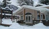 Blue Lake Inn Hotel Front Entrance