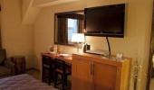 Lake Tahoe Vacation Resort Hotel Guest Room with TV