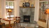 Tahoma Meadows Bed and Breakfast Cottages Hotel Guest Living Room with Fireplace